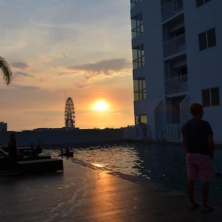 Jovic'S Condo At Breeze Residences. Manila Esterno foto