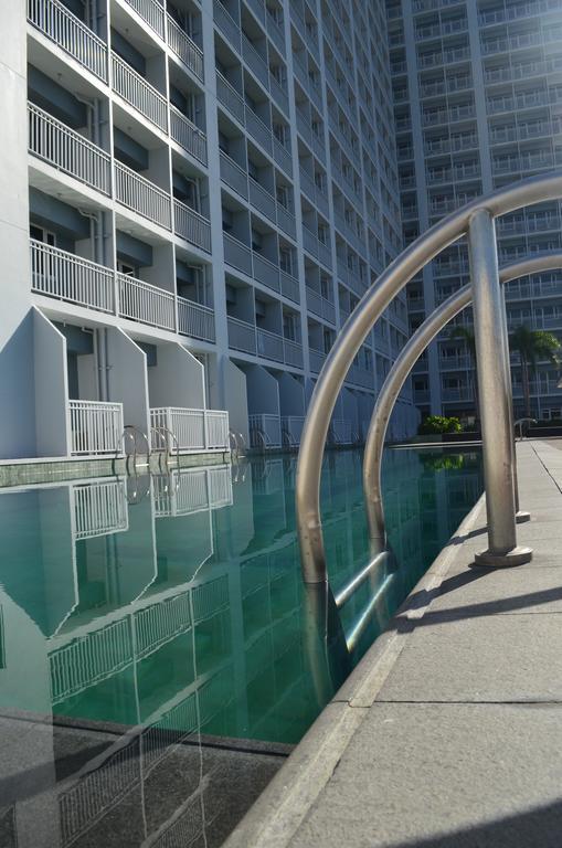 Jovic'S Condo At Breeze Residences. Manila Esterno foto